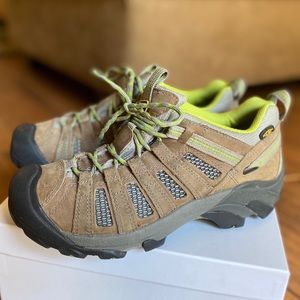 Keen hiking shoes